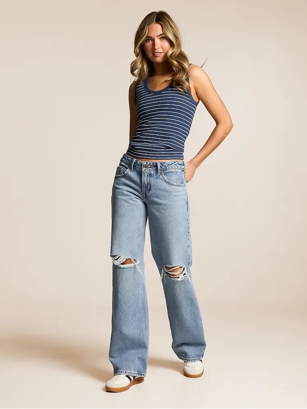 Levi’s Premium Low Loose Jean - Picture 2 of 7